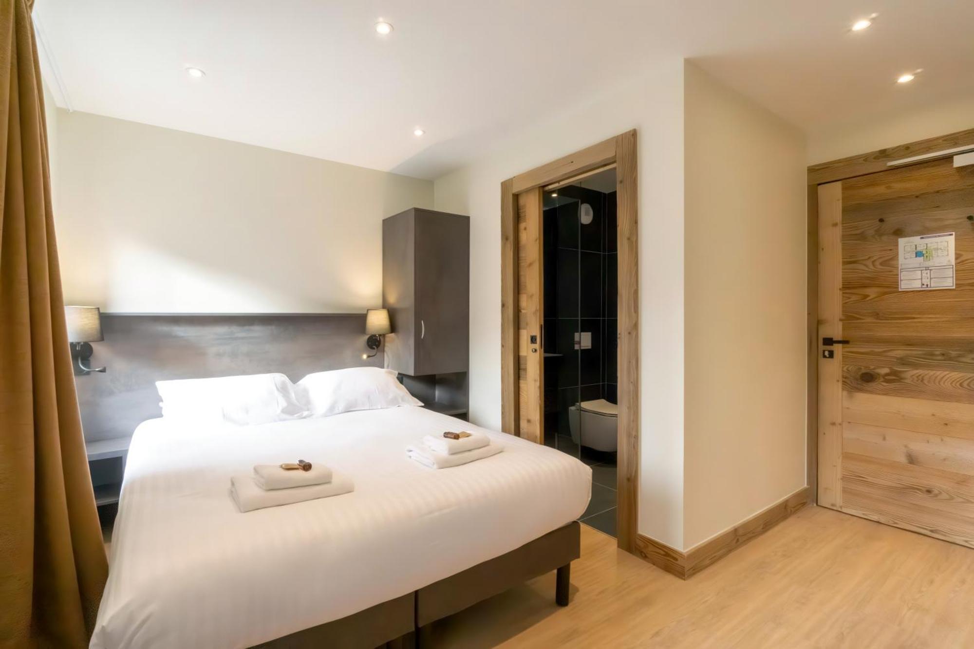 Hostellerie Du Petit Saint Bernard Bourg-Saint-Maurice Buitenkant foto