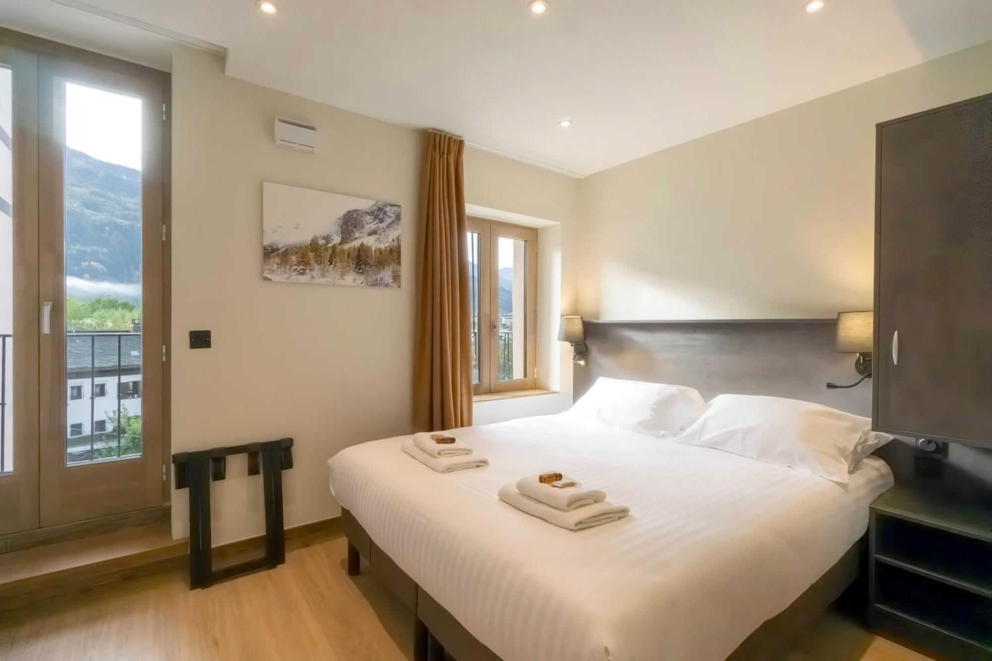 Hostellerie Du Petit Saint Bernard Bourg-Saint-Maurice Buitenkant foto